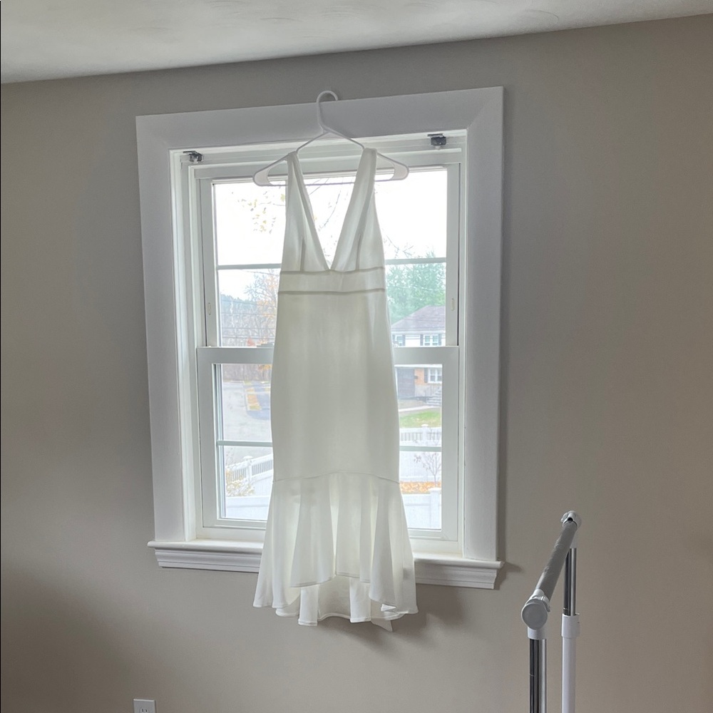 Selfie Leslie White Halter Dress
